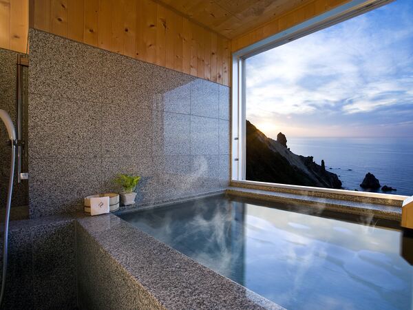 ホテルノイシュロス小樽の客室展望風呂